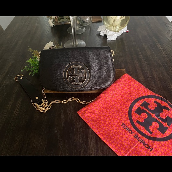 Tory Burch Handbags - Tory Burch cross body/shoulder bag